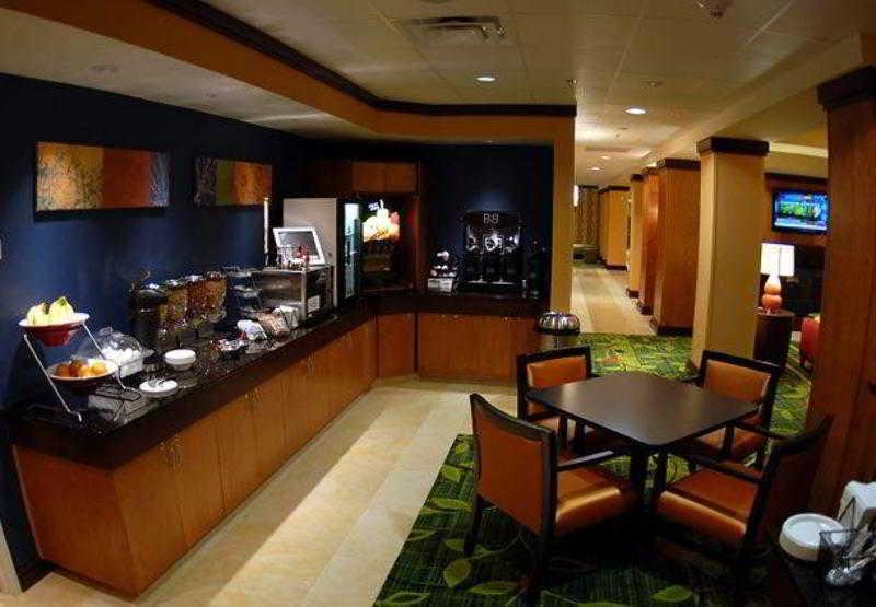 Fairfield Inn & Suites By Marriott Mobile Daphne/Eastern Shore Спаниш Форт Ресторант снимка
